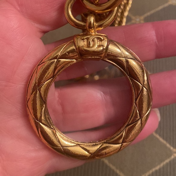 Authentic vintage Chanel necklace - Picture 10 of 10